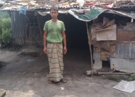 গরিব বলে কারো কোন সাহায্য পাই না 