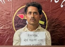 মনোহরগঞ্জে ইয়াবাসহ ৯ মামলার আসামি গ্রেপ্তার