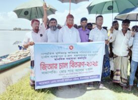 ইসলামপুরের সাপধরীতে কালবৈশাখী ঝড়ে ক্ষতিগ্রস্ত পরিবারের মাঝে ত্রাণ বিতরণ