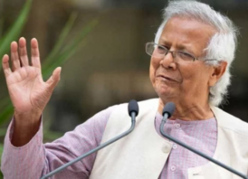 প্রধান উপদেষ্টার হংকংয়ে যাত্রাবিরতি, স্বাগত জানালেন সেদেশের শ্রমমন্ত্রী