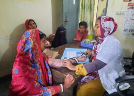 সাপাহারে ঈদের ছুটিতেও চলমান ছিল মা ও শিশু স্বাস্থ্যসেবা পরিবার পরিকল্পনা কার্যক্রম