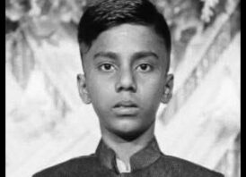 খাট সরাতে গিয়ে বিদ্যুৎস্পৃষ্টে স্কুলছাত্রের মৃত্যু  