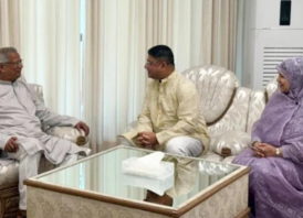প্রধান উপদেষ্টার সঙ্গে সস্ত্রীক সেনাপ্রধানের সাক্ষাৎ