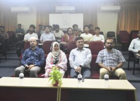 বেরোবি ক্যাম্পাস রেডিও স্বেচ্ছাসেবক শিক্ষার্থীদের সঙ্গে উপাচার্যের শুভেচ্ছা বিনিময় ও পরিচিতি পর্ব