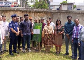 মনোহরগঞ্জে জুলাই শহীদ মনির স্মরণে বৃক্ষ রোপণ