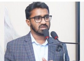 ‘জুলাই যোদ্ধা’ পরিচয়ে জড় হয়ে ‘আরেকটি মব তৈরি হচ্ছে’: রাশেদ খান