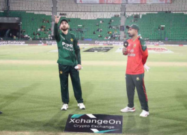 বাংলাদেশ টস জিতে বোলিংয়ে