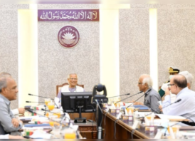 দ্বিতীয়বারের মতো সচিবালয়ে উপদেষ্টা পরিষদের বৈঠকে যোগ দিলেন প্রধান উপদেষ্টা