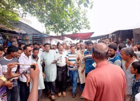 খুলনা-৬ এ বিএনপির মনোনয়ন প্রত্যাশী ডাঃ মজিদের গণসংযোগ