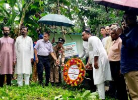 মনোহরগঞ্জে জুলাই শহীদ মনিরের কবর জিয়ারত