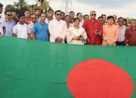 তালায় ৩ লক্ষ টাকার ফুটবল টুর্ণামেন্ট শরতের সোনালী বিকেল রূপ নেয় এক গ্রামীণ ক্রীড়া উৎসবে