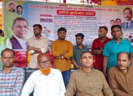 মনোহরগঞ্জে স্বেচ্ছাসেবক দলের উদ্যোগে প্রীতি ফুটবল খেলা অনুষ্ঠিত