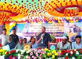 পাইকগাছায় জাতীয় স্বর্ণপদক প্রাপ্ত সফল চিংড়ি ব্যবসায়ী রিপনকে বিভিন্ন সংগঠনের পক্ষে সংবর্ধনা প্রদান