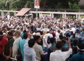 সরকারের আশ্বাসে এক মাসের জন্য আন্দোলন স্থগিত করলো শিক্ষকরা