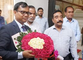সিলেটের নতুন জেলা প্রশাসক হিসেবে দায়িত্বভার গ্রহণ করেছেন মো. সারওয়ার আলম