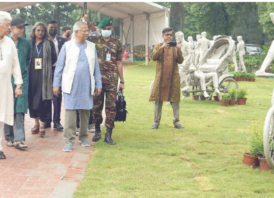 গণভবন এখন ‘জুলাই স্মৃতি জাদুঘর’, ঘুরে দেখলেন প্রধান উপদেষ্টা