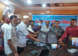 গোবিন্দগঞ্জে দরিদ্র শিক্ষার্থীদের মাঝে স্কুল ব্যাগ ও ফুটবল বিতরণ অনুষ্ঠিত