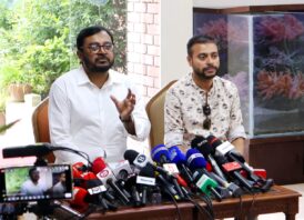 জুলাই সনদ বাস্তবায়নের প্রক্রিয়া নিয়ে ঐকমত্য না হলে গণভোট ছাড়া উপায় নেই: ঐকমত‍্য কমিশনে এবি পার্টি