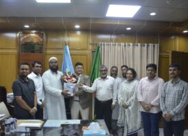 যোগদানের এক বছর পূর্তিতে ফুলেল শুভেচ্ছায় সিক্ত হলেন বেরোবি উপাচার্য প্রফেসর ড. মোঃ শওকাত আলী