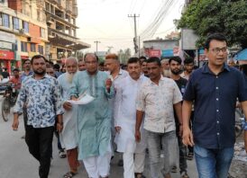 চাঁপাইনবাবগঞ্জে বিএনপির লিফলেট বিতরণ কর্মসূচি অনুষ্ঠিত