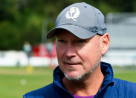 স্কটল্যান্ডের প্রধান কোচের পদ ছাড়লেন ওয়াটসন