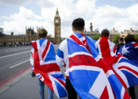 অভিবাসীদের স্থায়ী বসবাসের নিয়ম কঠোর করছে যুক্তরাজ্য