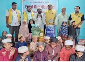 জামেয়া রহমানিয়া মাদানিয়া মাদ্রাসায় লায়ন্স ক্লাব অব সিলেট হলিসিটির খাদ্য সামগ্রী বিতরণ