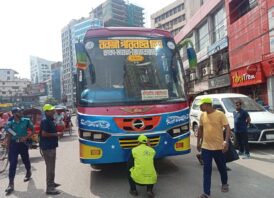 কাকরাইলে মোবাইল কোর্টে অতিরিক্ত শব্দসৃষ্টিকারী যানবাহনে জরিমানা ও সচেতনতা বৃদ্ধি কার্যক্রম