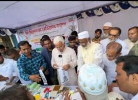 চারটি উপজেলায় কয়েক হাজার দরিদ্র মানুষকে বিনামূল্যে চিকিৎসা দিলেন ডা. জাহিদ