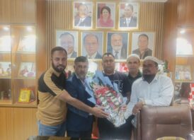 বিএনপি নেতা ও জনপ্রিয় কাউন্সিলর ইকবাল হোসেনকে মেয়র হিসেবে দেখতে চান নারায়ণগঞ্জবাসী বহিস্কারাদেশ প্রত্যাহারে ফুলেল শুভেচ্ছা অব্যাহত