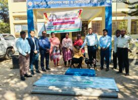 সাপাহারে অনগ্রসর ক্ষুদ্র নৃ-গোষ্ঠি পরিবারের মাঝে ছাগল বিতরণ