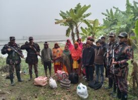 ৫৯ বিজিবি অধীস্থ ভোলাহাট সীমান্তে অবৈধ অনুপ্রবেশে ২৭ জন আটক