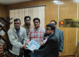 চাঁপাইনবাবগঞ্জ-৩ আসনে জেএসডি’র প্রার্থীর মনোনয়ন পত্র উত্তোলন