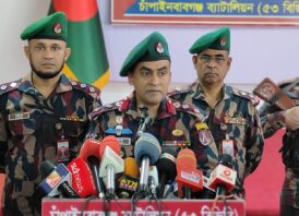 শিবগঞ্জ সীমান্তে ৫৩ বিজিবির অভিযানে ২টি বিদেশী পিস্তলসহ গোলাবারুদ জব্দ