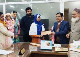 চাঁপাইনবাবগঞ্জ সরকারি মহিলা কলেজে ১০ জন দরিদ্র মেধাবী শিক্ষার্থীদের বৃত্তি প্রদান