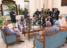 হাদির পরিবারকে সান্ত্বনা প্রধান উপদেষ্টার, সর্বোত্তম চিকিৎসার আশ্বাস