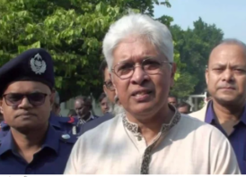 বিদেশ থেকে চিনি আমদানি আপাতত বন্ধ: শিল্প উপদেষ্টা