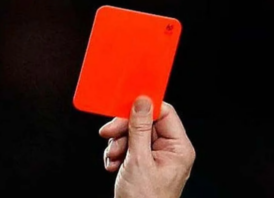 খেলা শুরুর আগেই লাল কার্ড, ফুটবলে অদ্ভুত ঘটনা