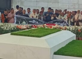 খালেদা জিয়ার সমাধিতে ঢাকাস্থ সারিয়াকান্দি সমিতির শ্রদ্ধা নিবেদন