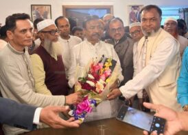 ফুলেল শুভেচ্ছায় সিক্ত নবনির্বাচিত সংসদ সদস্য আবুল কালাম