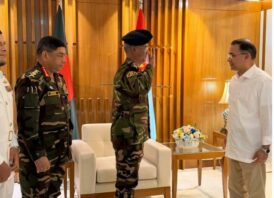 সচিবালয়ে অফিস করছেন প্রধানমন্ত্রী