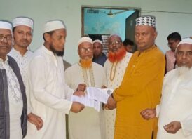 দশম রমজানে লামুয়া বায়তুস সালাম জামে মসজিদে হাজার মানুষের ইফতার আয়োজন