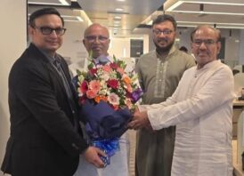 দৈনিক সময়ের আলোর উপদেষ্টা সম্পাদক হিসেবে যোগ দিয়েছেন শায়রুল কবির খান