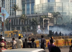 ইন্টারকন্টিনেন্টালের সামনে রণক্ষেত্র