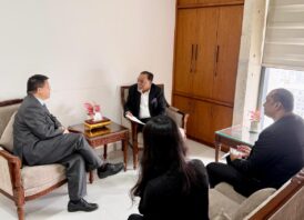 জনপ্রশাসন উপদেষ্টার সাথে ঢাকাস্থ চীন দূতাবাসের রাষ্ট্রদূতের সাক্ষাৎ