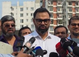 কমলাপুর স্টেডিয়ামে অব্যবস্থাপনায় ক্রীড়া প্রতিমন্ত্রীর ক্ষোভ, দ্রুত সংস্কারের নির্দেশ