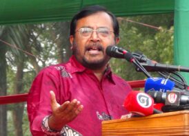 শাসকগোষ্ঠীর উপরে তৎকালীন পাকিস্তানি সামরিক জান্তার প্রেতাত্মা ভর করেছে –  মজিবুর রহমান মঞ্জু