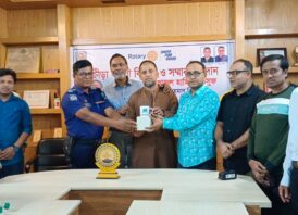 শ্রীমঙ্গলে শিক্ষার্থীদের মধ্যে রোটারি ক্লাবের ক্রীড়া সামগ্রী বিতরণ, ক্রীড়া সংগঠক আব্দুল হামিদ ইউসুফকে সম্মাননা