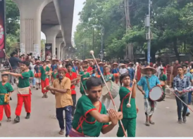 পাহাড়-সমতলের মেলবন্ধনে বৈশাখী শোভাযাত্রা, বিশেষ আকর্ষণ লাঠিখেলা
