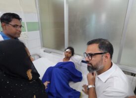 ক্ষুদে ফুটবলার সোহাদার পাশে ক্রীড়া প্রতিমন্ত্রী—চিকিৎসার পূর্ণ দায়িত্ব নিল সরকার